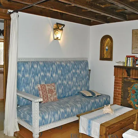 Holiday home Stunning In San Telmo With Kitchen