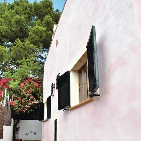 Holiday home Stunning In San Telmo With Kitchen